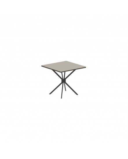 TRAVERSE Folding Table