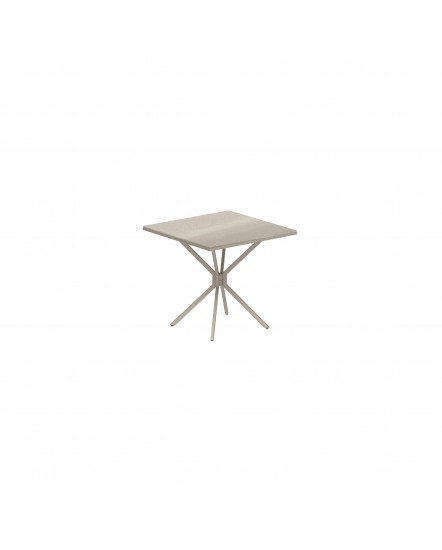 TRAVERSE Folding Table